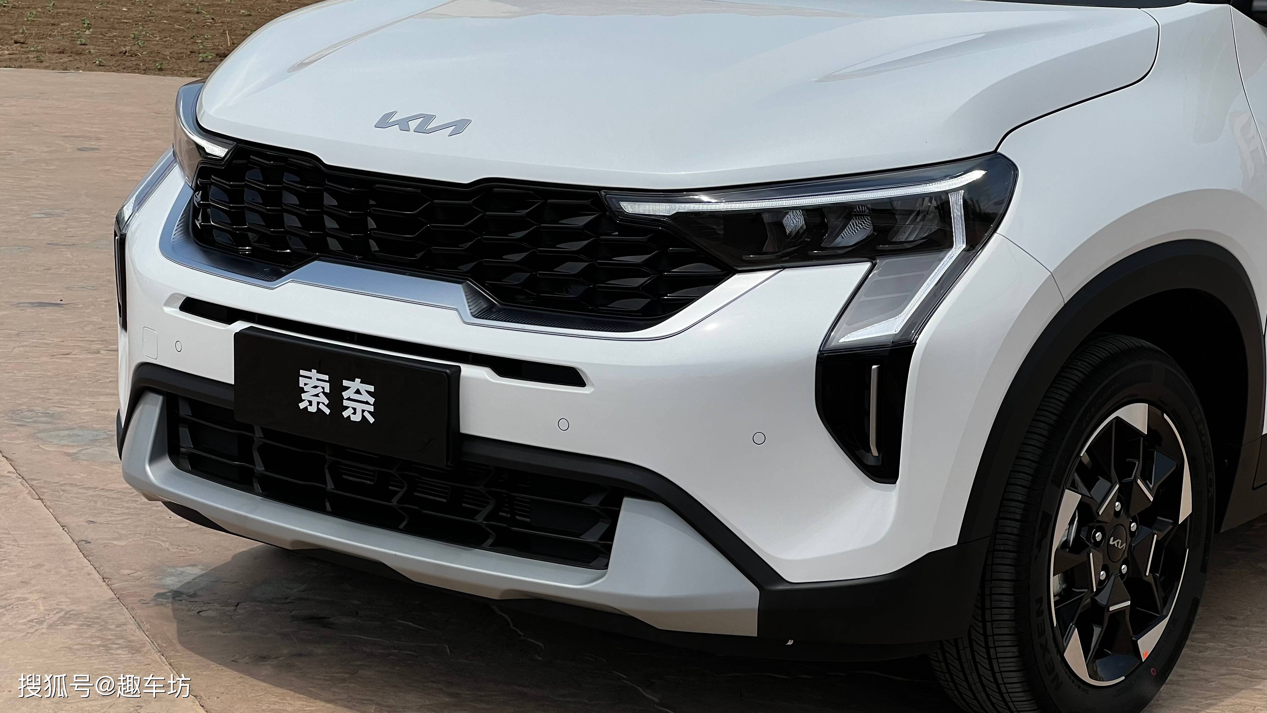 试驾起亚索奈,不怯新能源威胁,实力全面的小型suv