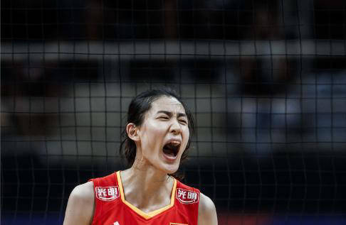 丁霞继续得到信任,朱婷携手张常宁出战_调整_老将_比赛