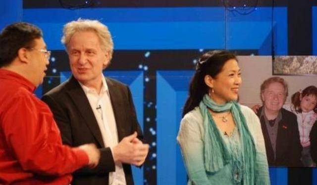 1985年沈丹萍怀孕,哭着求丈夫带她去德国产子,丈夫:这样不光彩