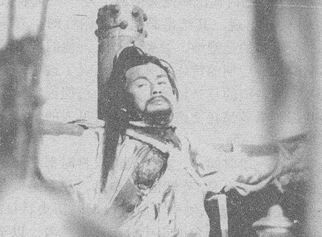 最后一个守墓人走了,守护名将袁崇焕390年,了不起的佘家人