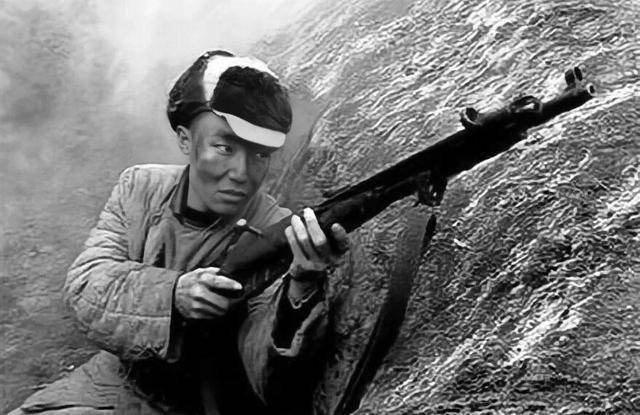 神枪手张桃芳的遗憾:功成名就之后,上级不再让他执行狙击任务