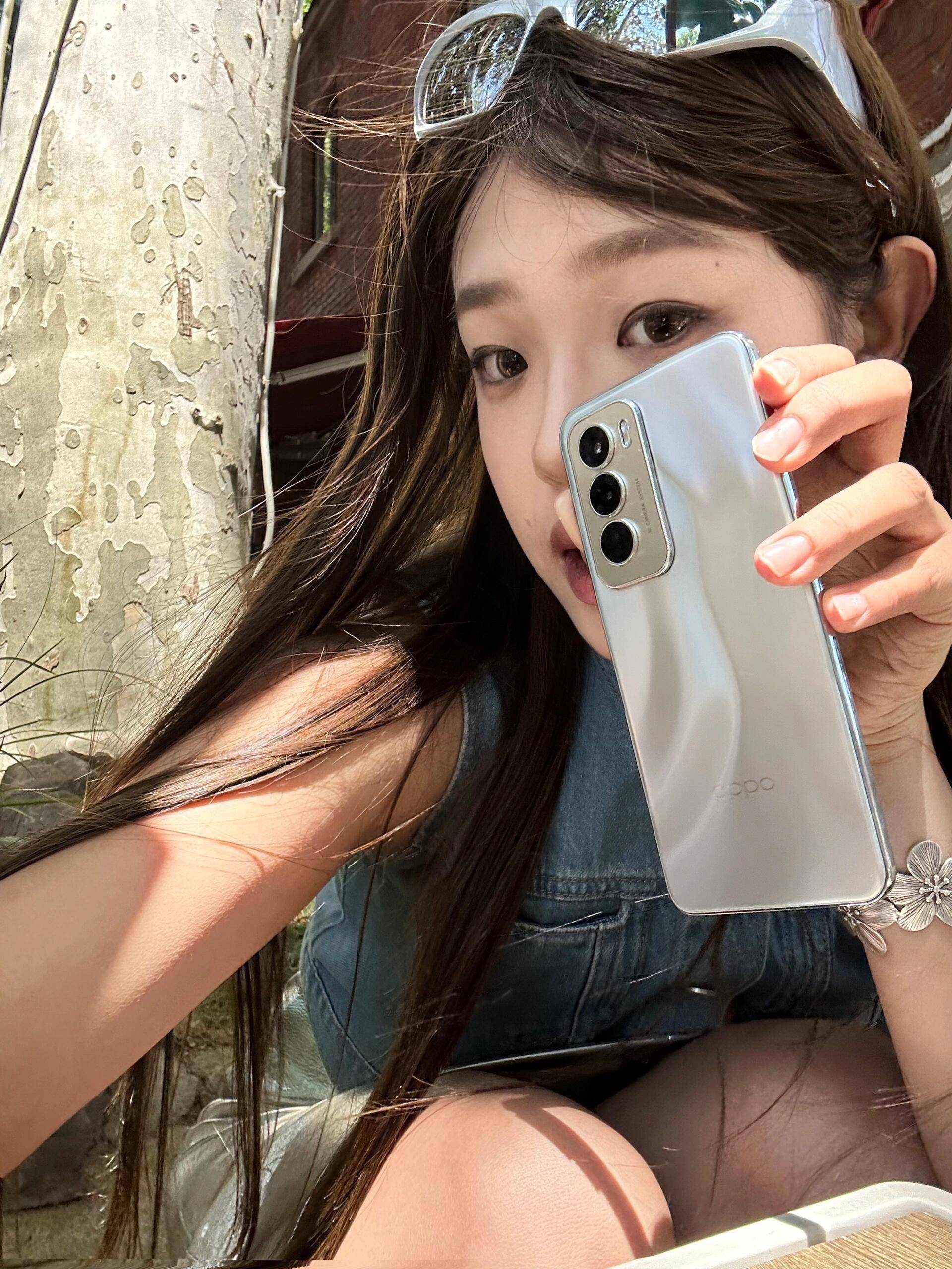 手绘新海报,曝光新片段,朱一龙《人生大事》长尾效应好绝_reno_电影