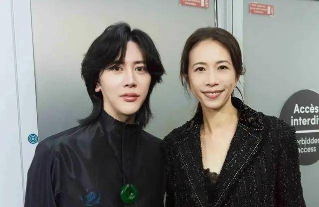 风光一时的百万粉丝网红"王红权星"遭全平台封禁!靠"炫富"走红网络
