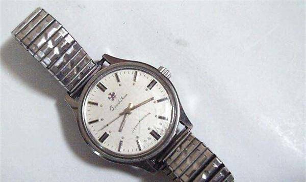 上海牌手表,蝴蝶牌缝纫机,凤凰牌自行车,"老三件"现状如何?