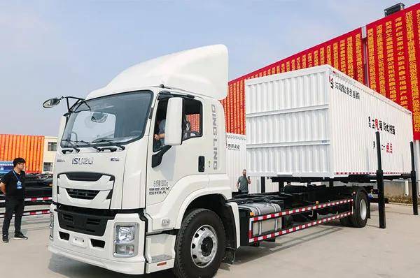 发展新质生产力 庆铃汽车与东风鑫达签署战略合作协议|卡车之友网