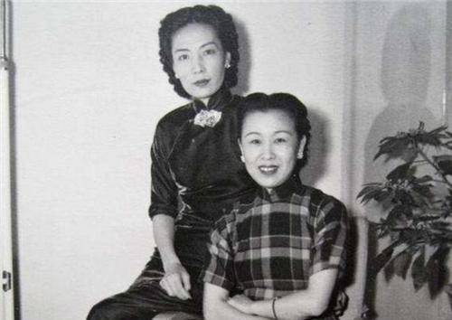 在杜月笙去世之后,杜美如的母亲姚玉兰受宋美龄之邀,前往了中国台湾