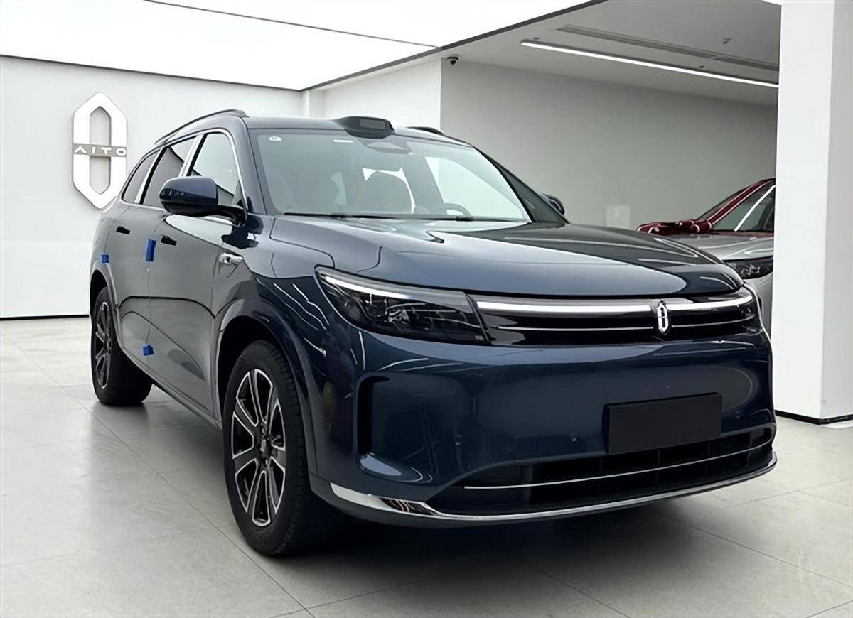 问界新M7 Max焕新版实车曝光，全面升级对标大哥M9，售价29.8万起_搜狐汽车_搜狐网