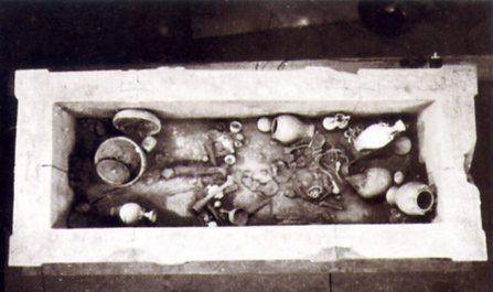 隋朝9岁女孩石棺上刻着"开者即死",考古人员打开后,激动万分