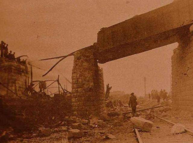 张作霖皇姑屯被炸现场:照片中出现一个不该出现之人