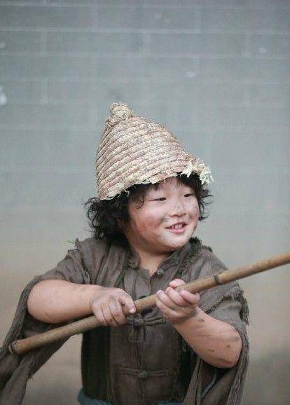 最近两年时间,遍布各地车站的乞丐突然消失了,他们去哪里了?