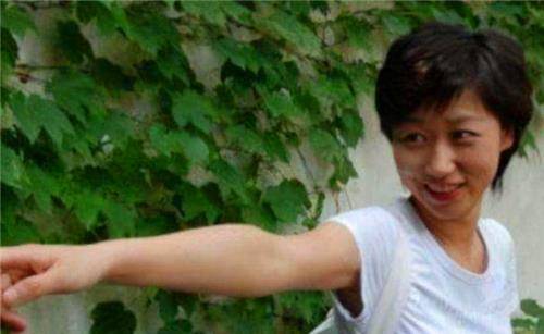 妻子意外去世,12年过去,他仍孤身在为亡妻装修婚房_魏笑_祁骥_无锡