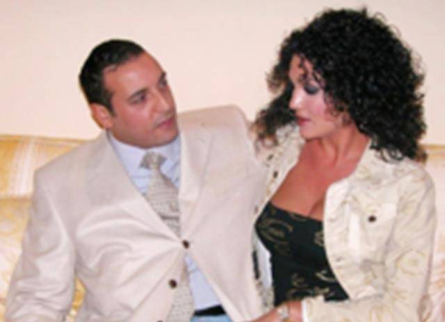 卡扎菲倒台,反对派缴获其子的一台笔记本:内存与老婆"日常照"