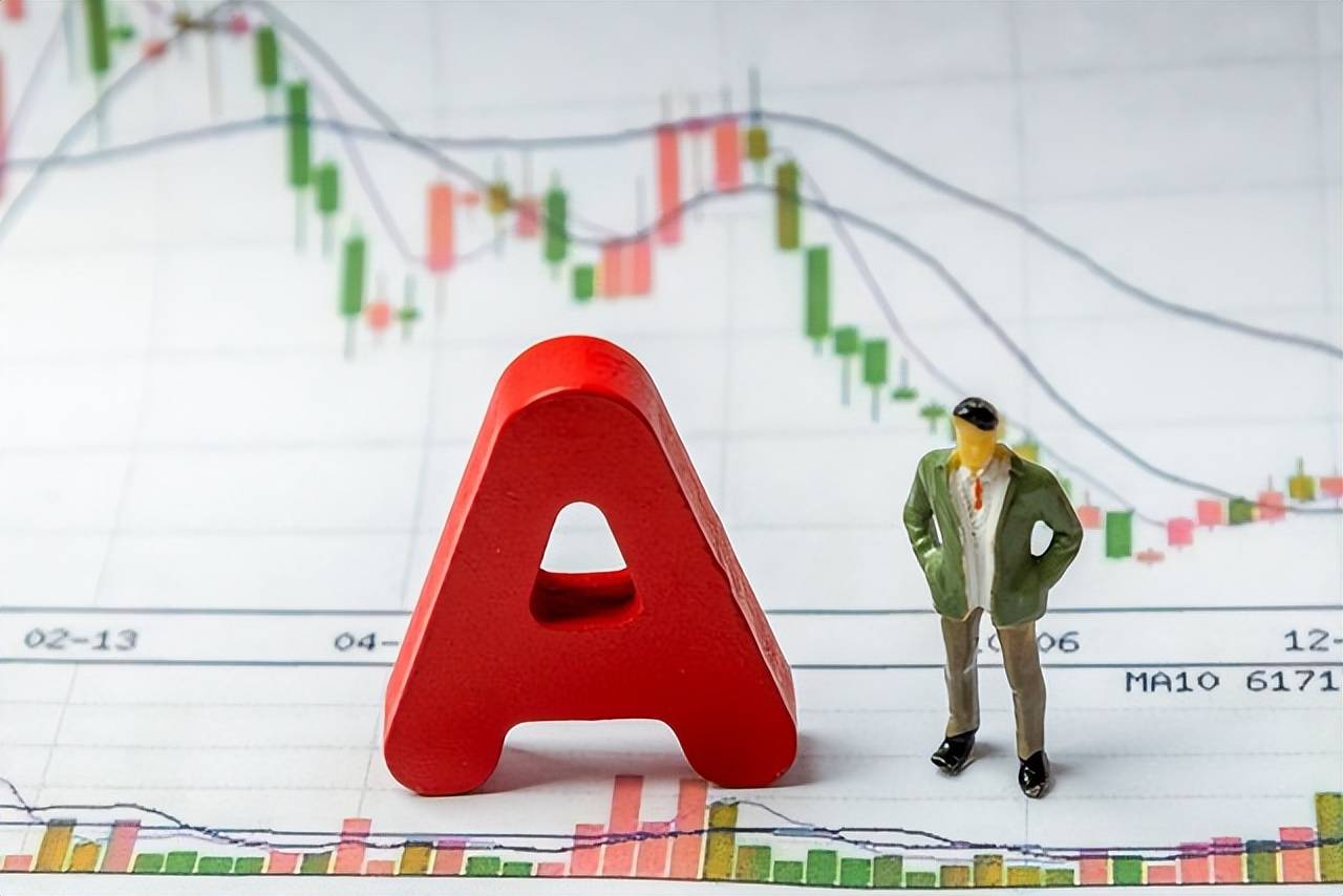 2个重要信号!直奔主题,下周的a股会"触底反弹"