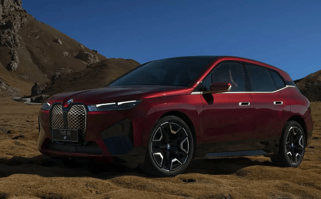 宝马5米大suv近6折甩卖,619马力降价超27万