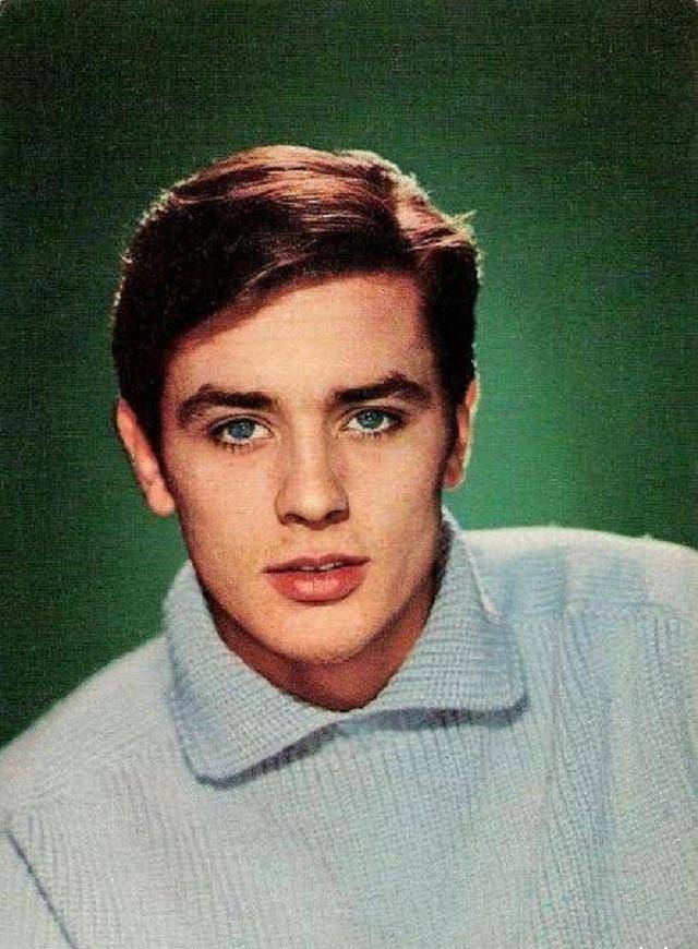 "法国第一美男":风流成性抛弃茜茜公主晚年凄惨,家中36块墓地