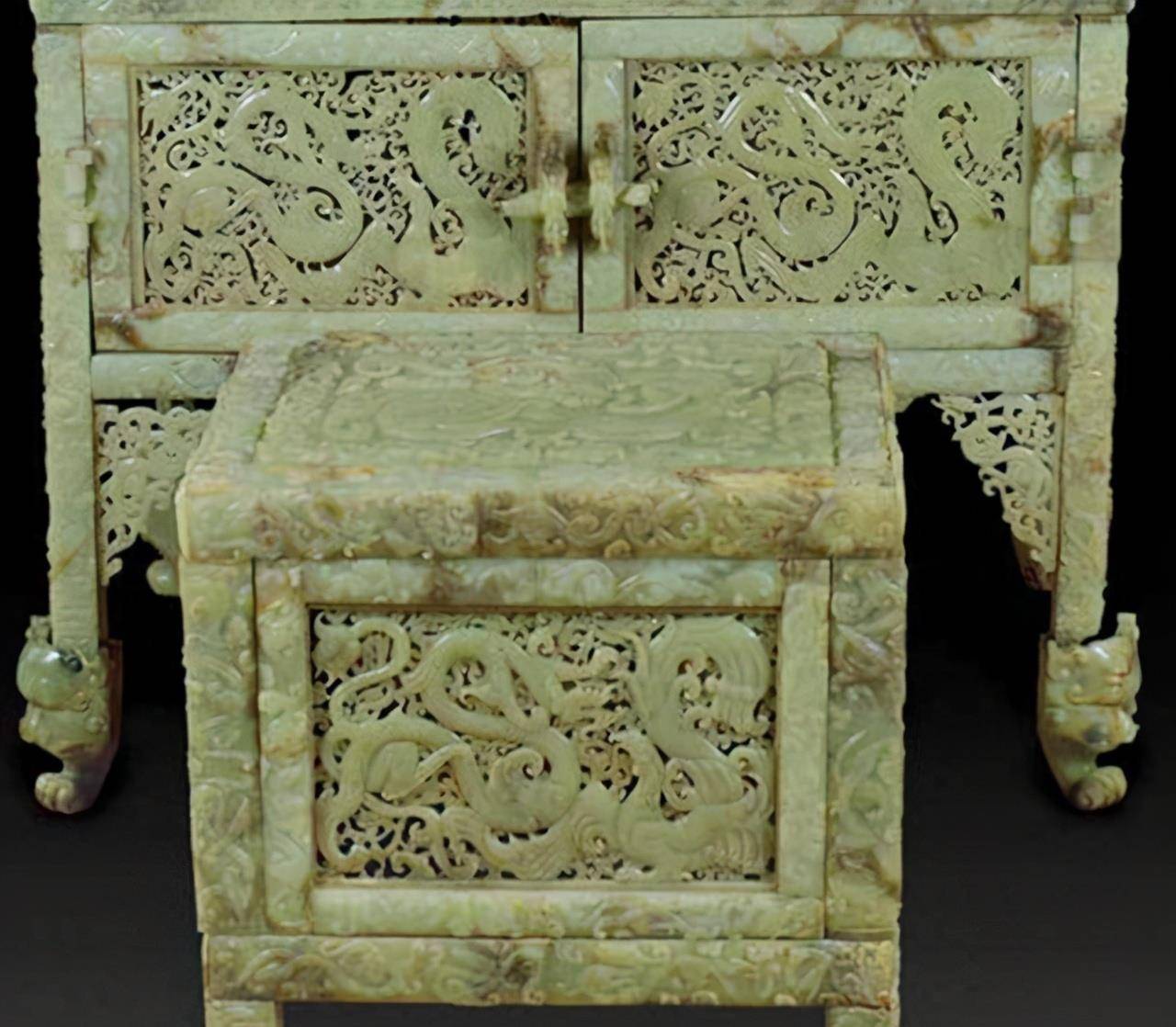 小作坊造出"汉玉凳",260万卖给老王,一年后拍出2.2亿天价