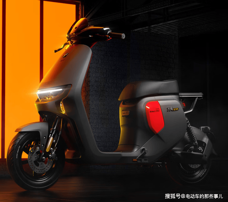 新国标电动车也卖4000多元,雅迪t60和九号f90m怎么选?答案来了