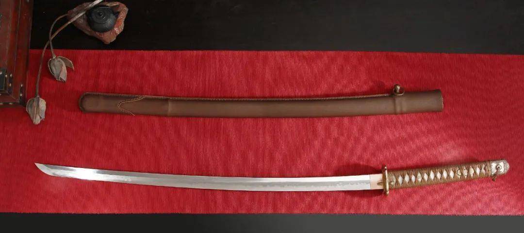 战场上的杀伐利刃——98式军刀_日本_武士刀_樱花