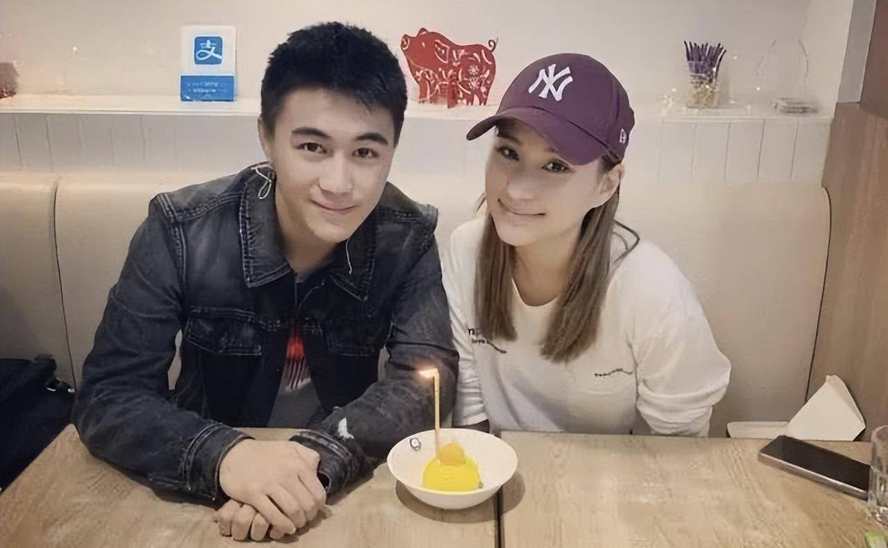专演三级片的豪门反骨,赌王嫌她丢人,却被全港夸绝世好老婆?