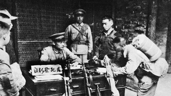 湘西土匪头子杨永清,拥有1万多人马,为何被迅速围剿?