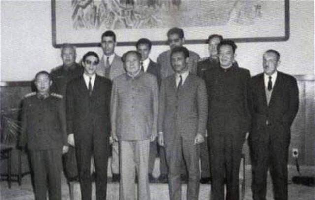 岁高龄的潘振武在家人的陪伴下回到了自己的故乡——湖南常德长茅岭乡