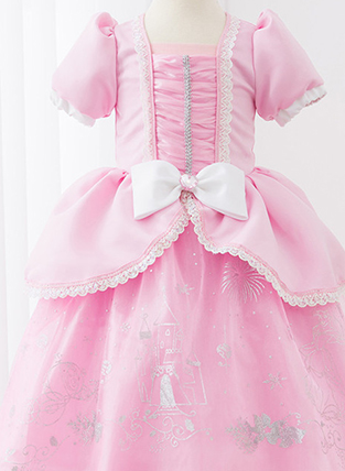 金牛座:春意盎然公主裙白羊座的专属迪士尼公主裙是非常