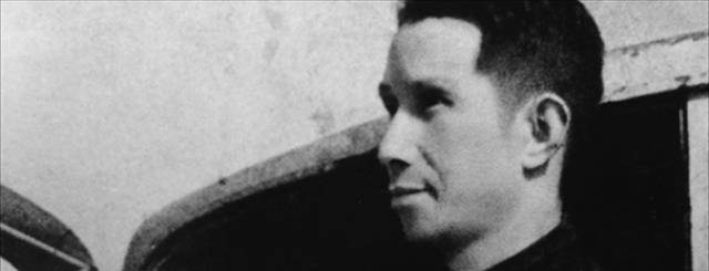 楚青追悼会:301西院地下告别厅挤满民众,长子粟戎生率全家泣告