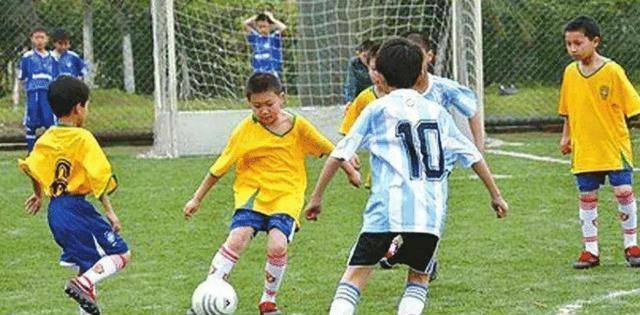 他曾被米卢视为国足未来,4岁能颠球2000个,后来怎么样了?