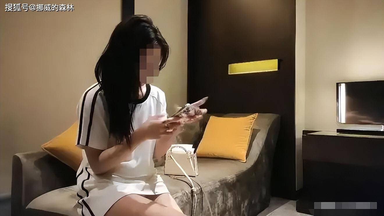 在落马的探花里面,探花李寻欢和探花小宝都是十分出名的人物.