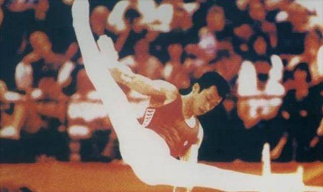 童非还是个很要强的孩子,体操是一项高强度难度的运动,不但要求运动员