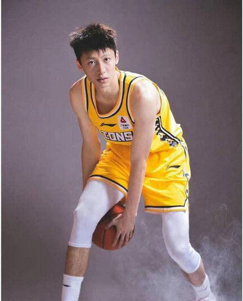 恭喜王博!场均26 13内线悍将或联手胡金秋争冠,赵岩昊成筹码