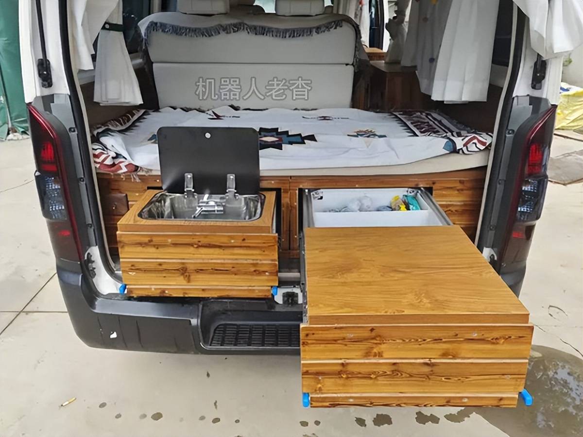 胖乎乎的旅居车,福田风景g7改装床车旅行,diy实用露营车自驾游