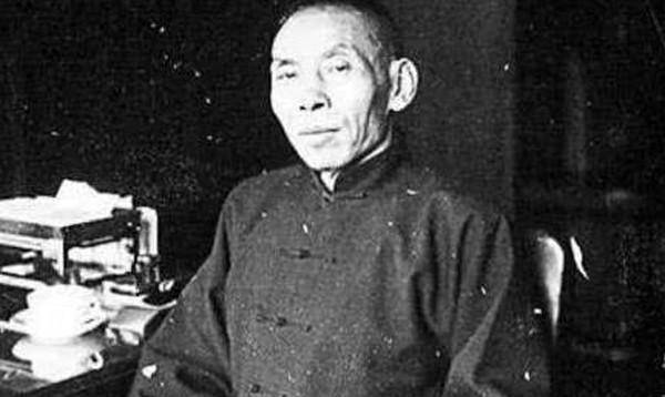 黄金荣:我有1千门徒;卢小嘉:我爸有7万军队;两人火拼结果如何?