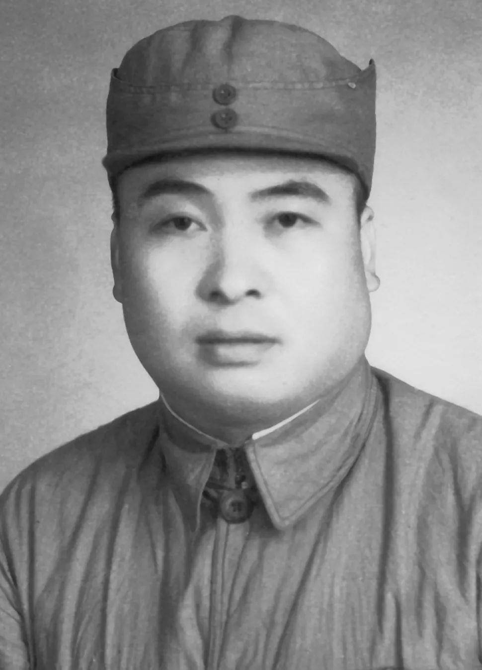 皖南事变后,新四军英雄团参谋长突围失败,靠一张通行证恢复自由