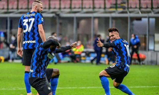 经理从此彻底断交——比如夺冠后劳塔罗就承认,当年"憨铹保收"的死党