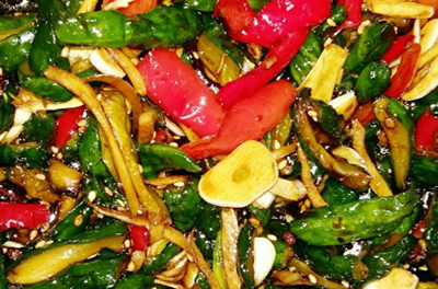 腌黄瓜时,提前做好这一步,清脆爽口,超入味,好吃停不下来!