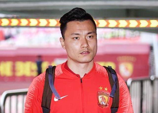 郜林近况:30岁校花妻子入住新豪宅,兼职副业成焦点