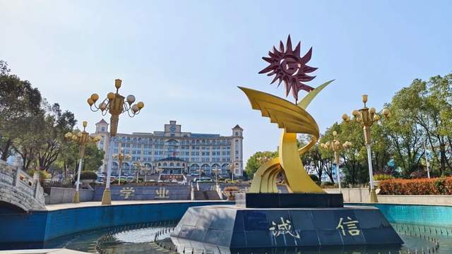 武昌理工学院"校园好春光"作品来了!