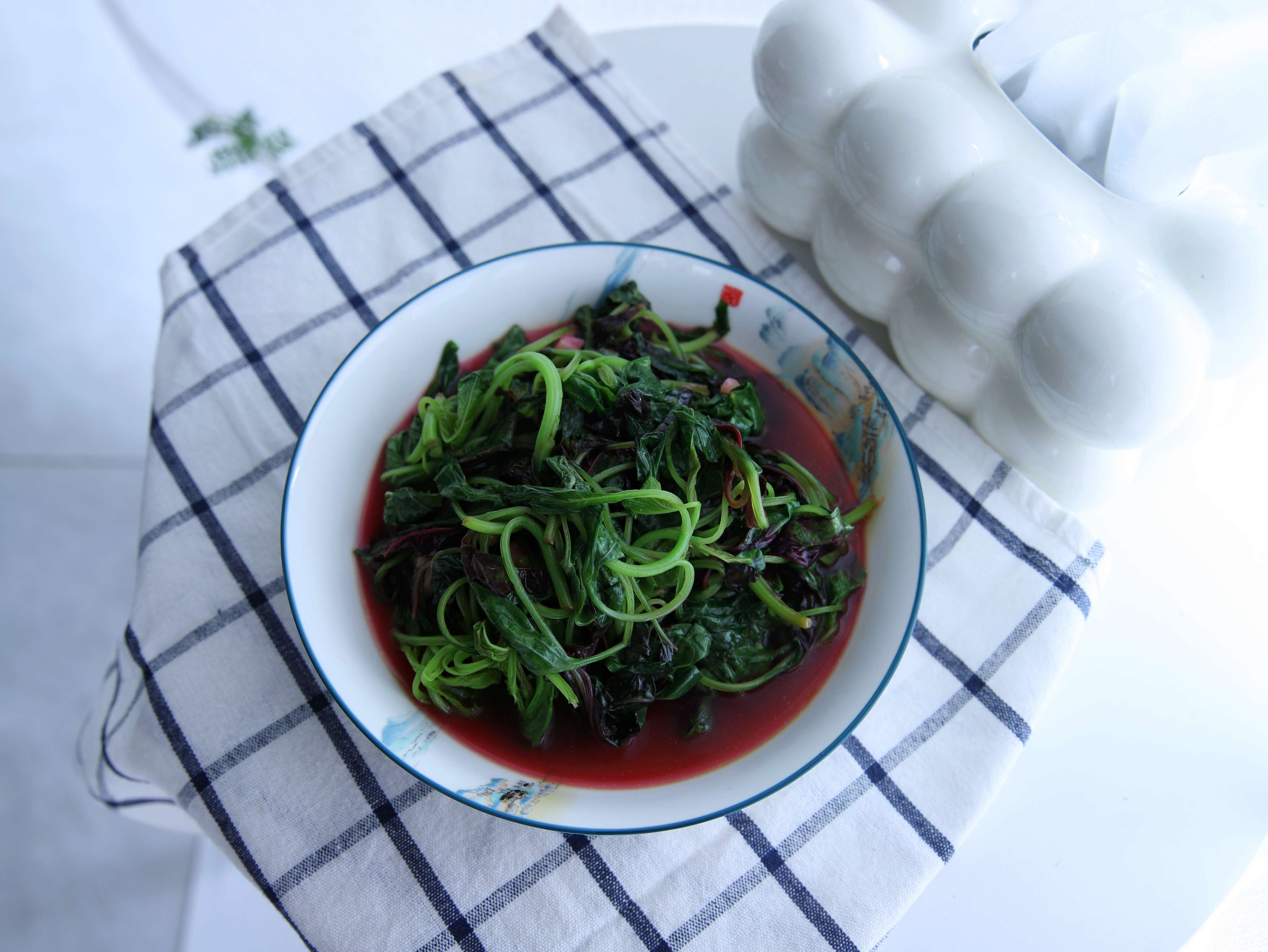 进入夏天多吃这个蔬菜,老人称它"金不换,浑身都是宝_苋菜_时候_美食