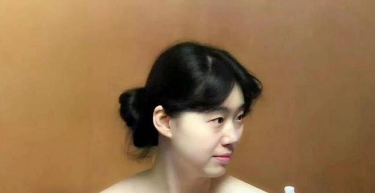 一技在手啥都不愁,他为模特画幅画卖几千万,还与模特结了婚_冷军_绘画