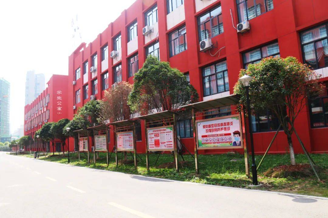 湖南湘江工贸技工学校2024年招生简章_长沙市_我校_专业