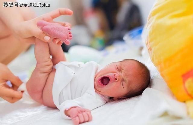 有一种“奢侈品”叫湿纸巾擦屁股，方便了很多家长，却毁了宝宝的身体_宝宝_皮肤_孩子。