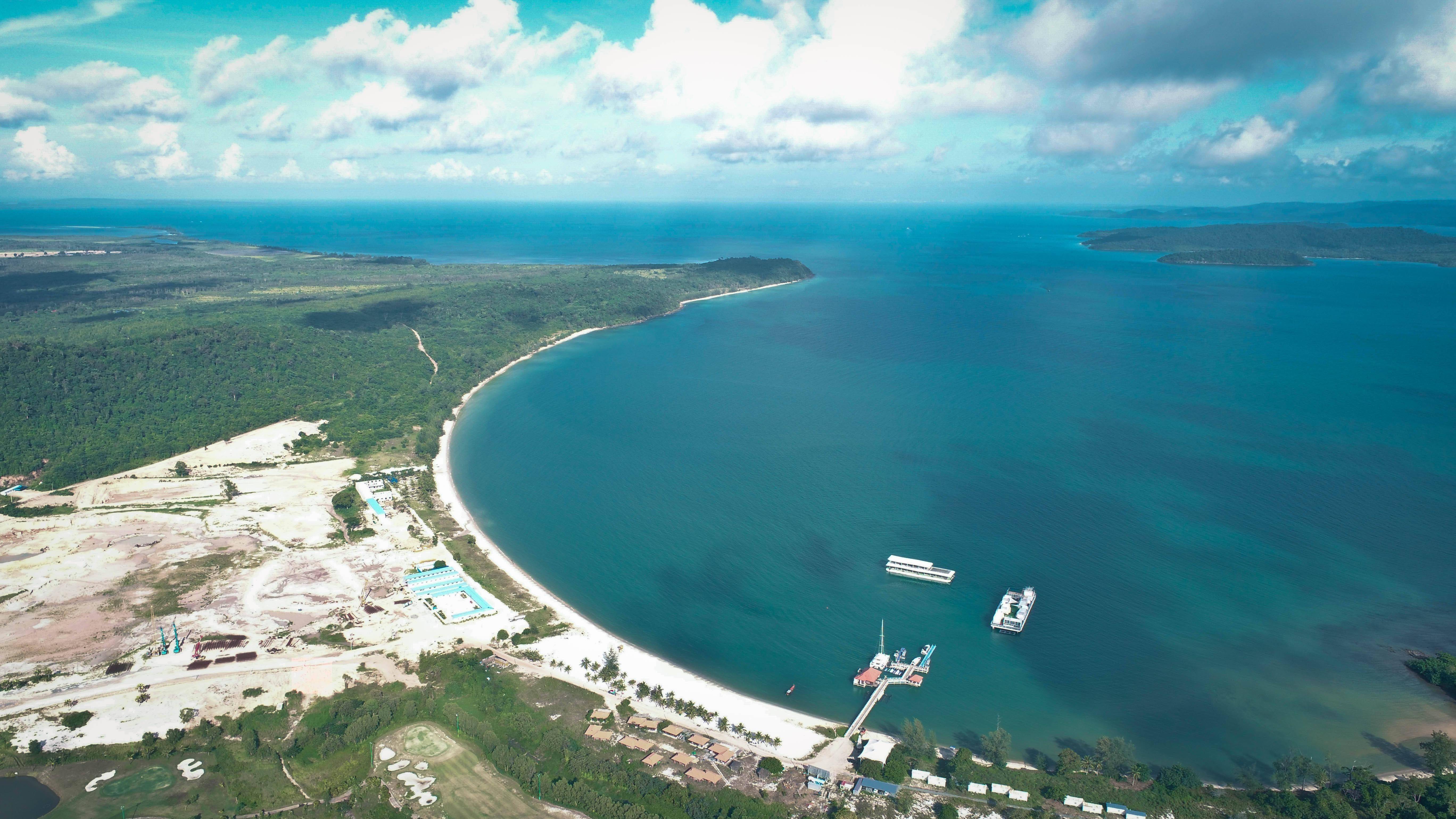 奶粉沙滩与滨海文化**七星海的文化底蕴首先体现在其丰富的自然资源
