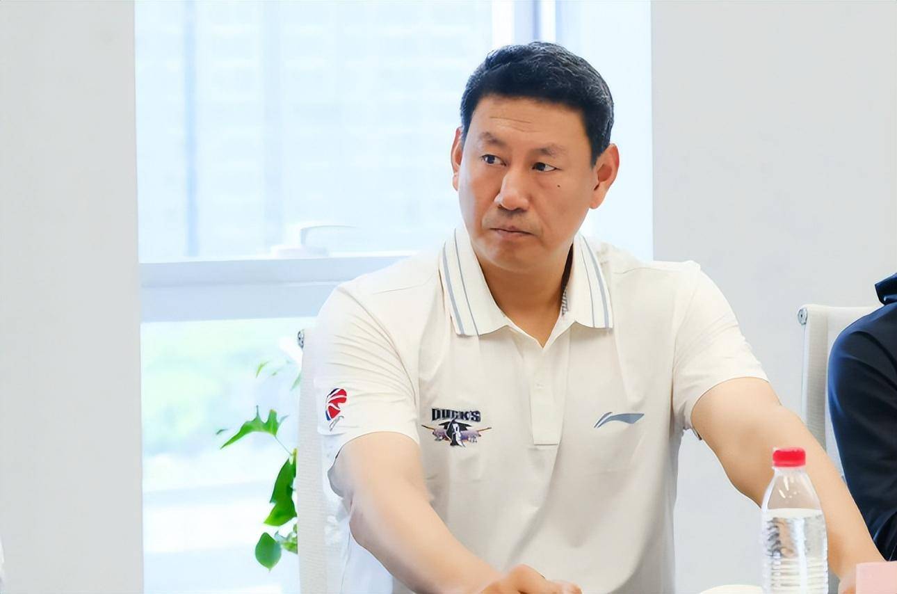 正式官宣!李楠完成签约,加盟北京首钢,重返cba赛场