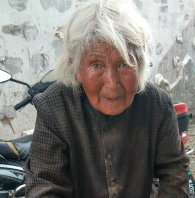 冰冰101岁奶奶近况图片