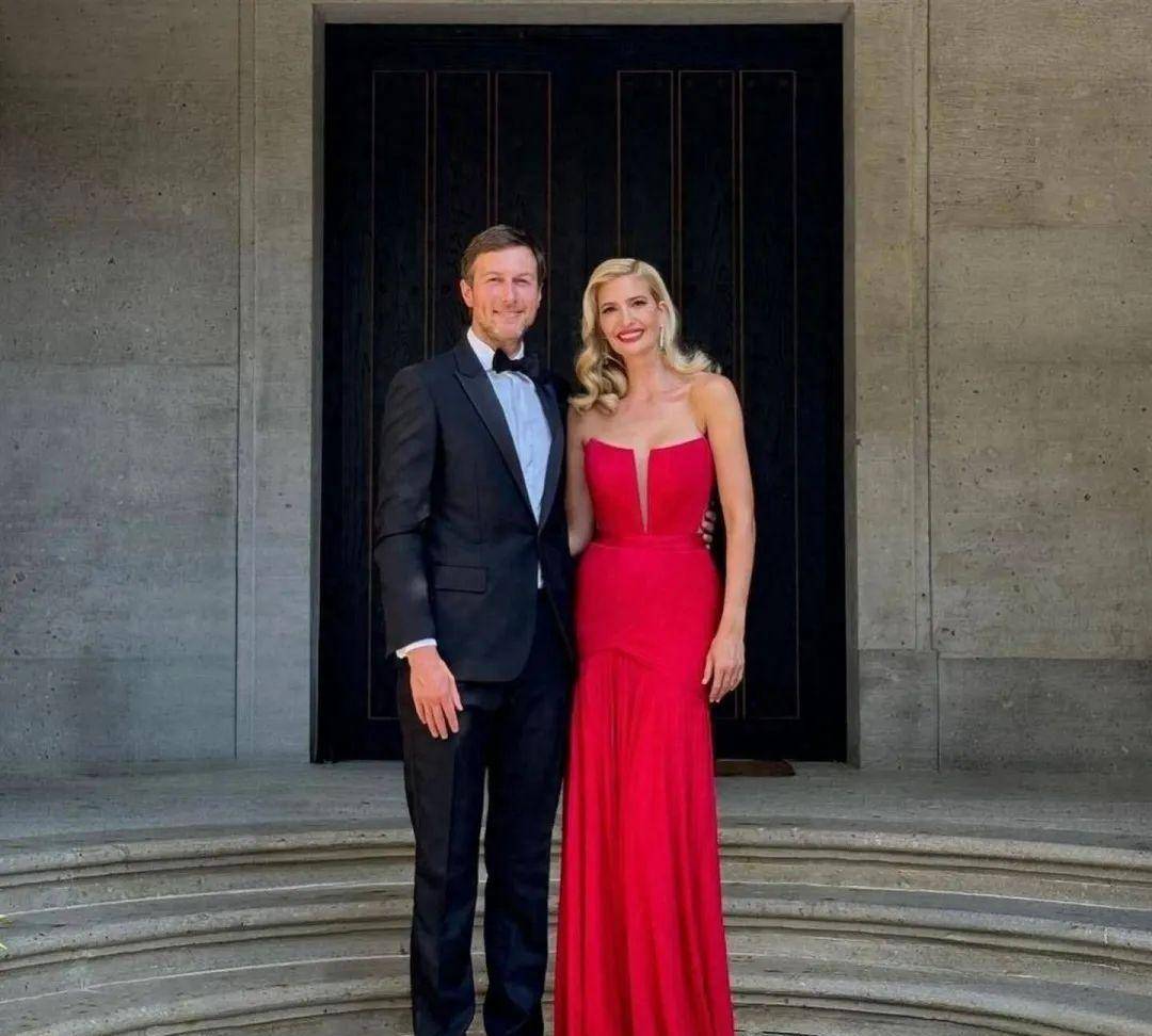 川普现身最帅小儿子毕业礼,大女儿伊万卡也松口将回宫辅佐亲爹?