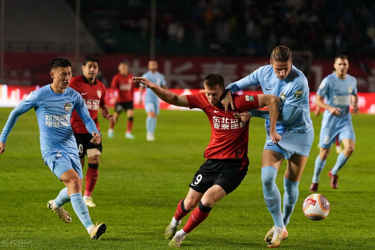 恭喜!谢晖迎振奋喜讯,长春亚泰成大赢家,谭龙贝里奇了