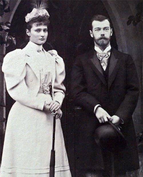 末代沙皇全家珍贵遗照:5个漂亮孩子实在可惜,图10为枪决现场