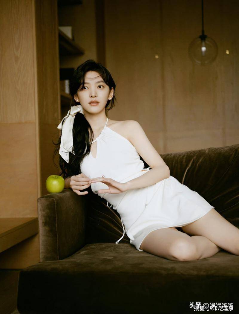 章若楠真乃人间尤物,清纯甜美初恋女神,男人们的梦