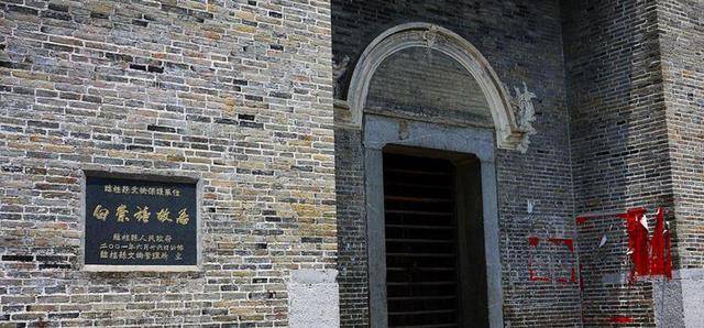 中国的"三个半军事家",其中三个是指彭刘林,那半个是指谁?